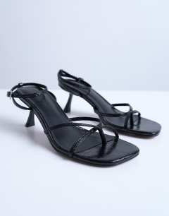 Ila toe loop mid heel sandal in black