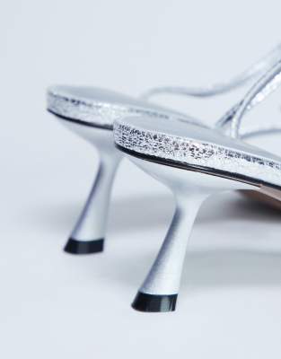 hila☆hila  Ila toe loop mid heel sandal in silver | Topshop