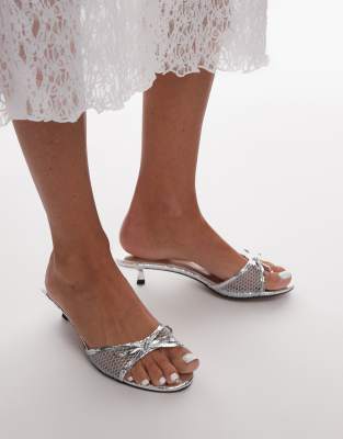 Topshop - Imai - Netzstoff-Mules in Silber mit mittelhohem Absatz und Schleife