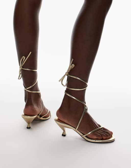 Topshop - Imara - Tongs à talon mi-haut et lanières - Doré, 3 de 4