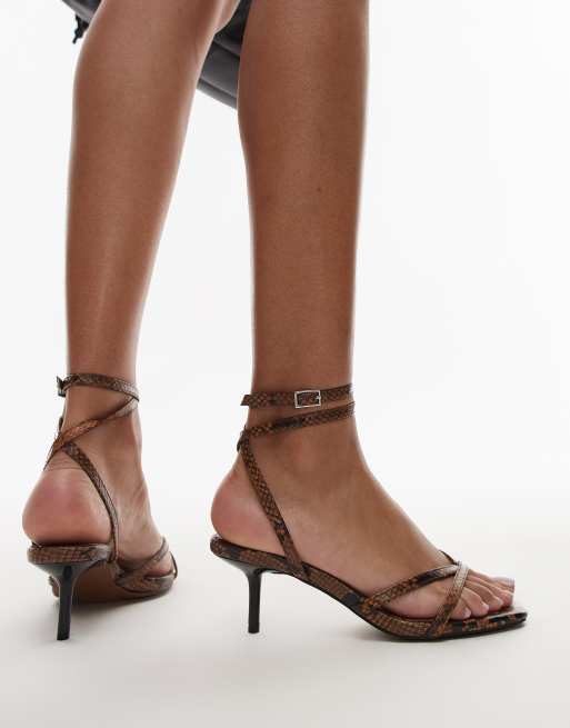 Topshop – Imogen – Bruna, ormskinnsmönstrade klacksandaler med smala remmar, 2 av 4