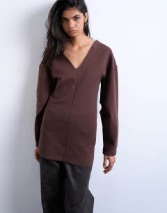 Interlock v-neck banana sleeve tunic top in chocolate