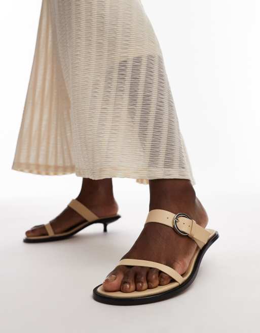 Topshop - Izzy - Sandali con tacchetto a spillo bianco sporco in pelle premium con fascette sottili