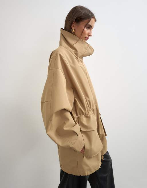 Topshop Jacke aus Twill mit taillierter Taille und Stehkragen in Hellbraun, 4 von 4