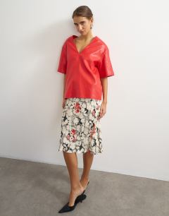 Model wearing Jacquard 90s length skirt in mono floral print