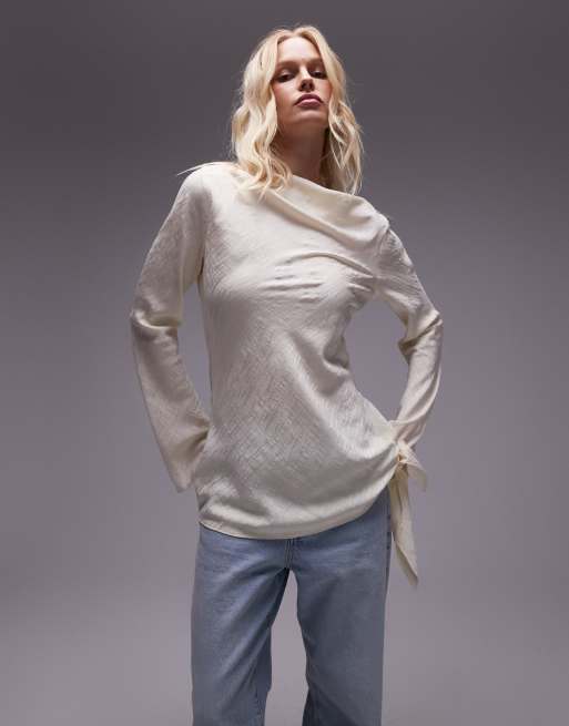 Topshop - Jacquard top met lange mouwen en slash hals in ivoorwit