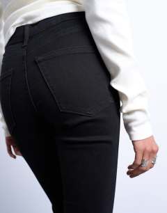 Model wearing Jamie flare high rise jean in black