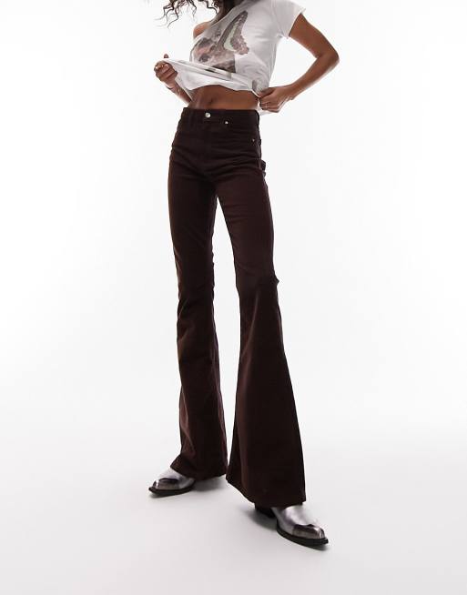 Flare jeans in brown –