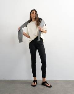 Jamie high rise skinny jean in black