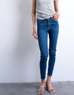 Model wearing Jamie high rise skinny jean in rich blue