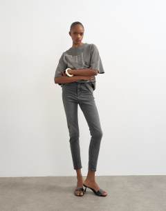 Jamie high rise skinny jean in washed black