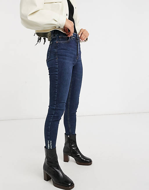 Topshop Jamie – Jeansy w kolorze indygo o obcisłym kroju z postrzępionymi nogawkami