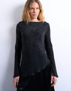 Jaquard zebra slash neck long sleeve in black