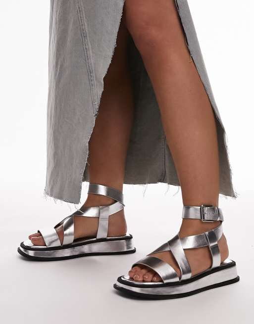 Topshop - Jasmine - Sandali color argento con suola spessa a pianta larga