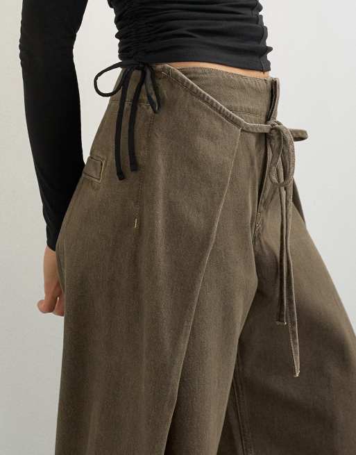 Topshop jean ajusté à devant cache-cœur à nouer en olive, 2 de 5