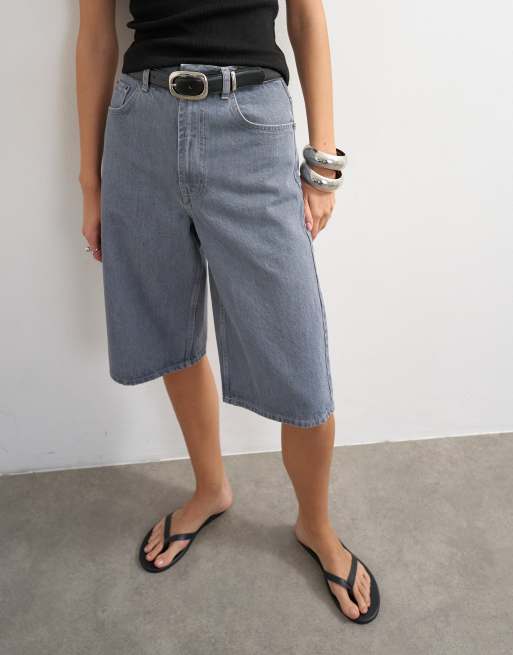 Topshop – Jeans-Bermudashorts in Grau, 2 von 5