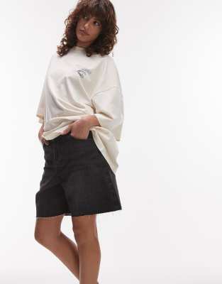 Topshop - Jeans-Jorts in verwaschenem Schwarz in lockerer Passform