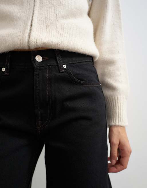 Topshop jeans med mellemhøj talje Awkward Crop i sort, 2 af 5