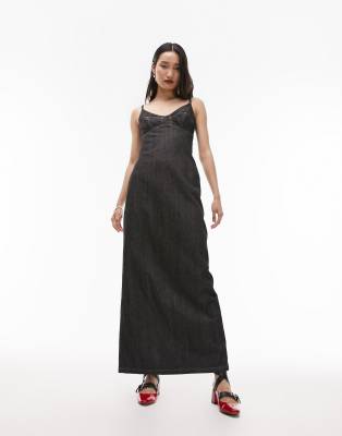 Topshop - Jeans-Trägerkleid in Schwarz