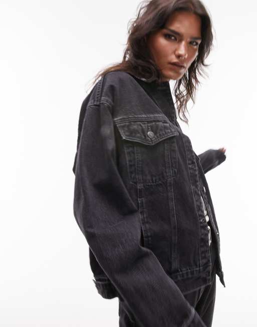 Topshop – Jeansowa kurtka oversize w czarnym spranym kolorze, 2 z 4