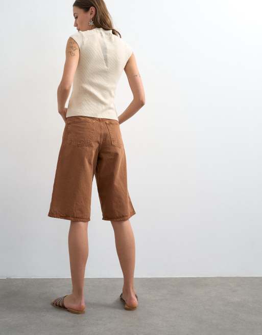 Topshop – Jeansowe szorty bermudy w kolorze toffi, 3 z 5