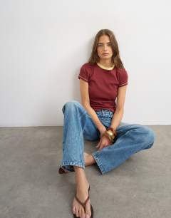 Model wearing Jersey tipping detail everyday tee in burgundy