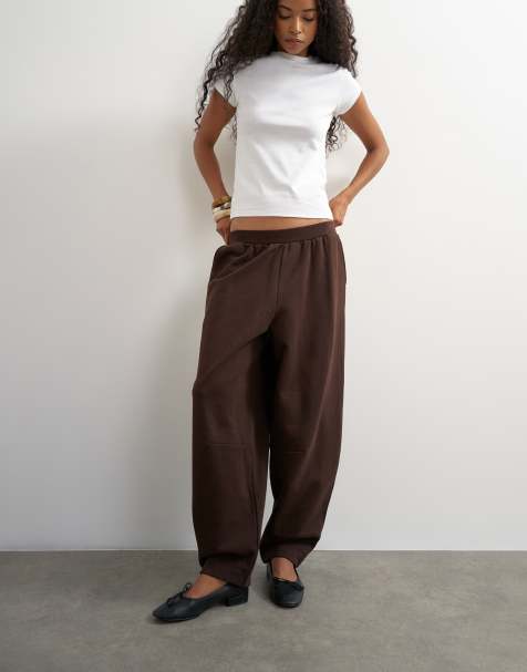 Topshop Jogger mit Barrel-Leg in Schokobraun - view 1