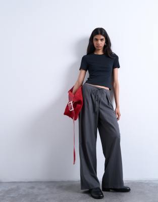 Topshop - Joggers stile boxer allacciati in vita grigi