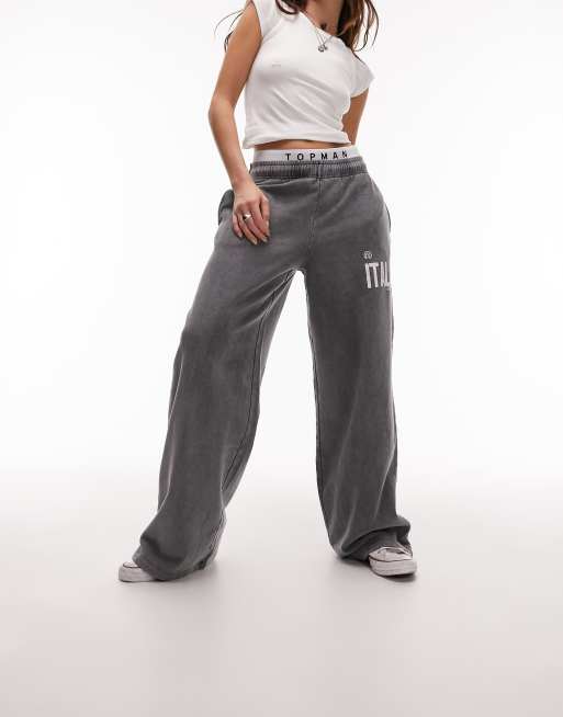 Topshop - Joggingbroek met wijde pijpen en grafische Italia-print in grijs met wassing