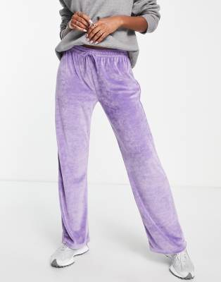 Topshop - Jogginghose aus Velours in Flieder mit niedrigem Bund-Lila