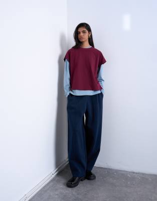 Topshop - Jogginghose im Neopren-Stil in Marineblau mit weitem, abgerundetem Bein und Biesen