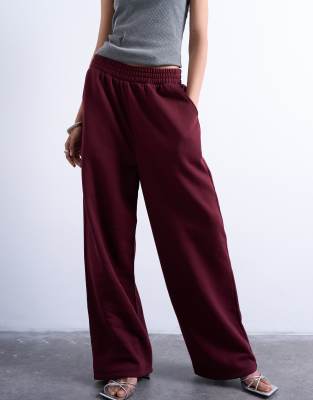Topshop - Jogginghose in Burgunderrot mit geradem Schnitt
