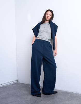 Topshop - Jogginghose in Marineblau mit geradem Bein
