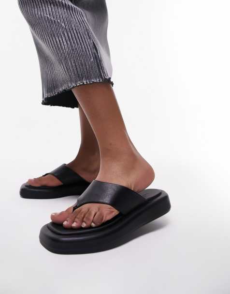 Topshop - Jonah - Sandalen met teenstuk en voetbed in zwart - view 1