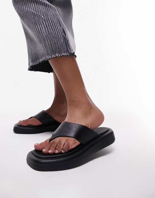 Topshop - Jonah - Sandalen met teenstuk en voetbed in zwart