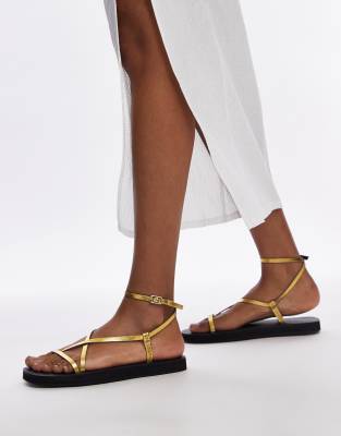 Topshop - Jules - Flache, minimalistische Riemchensandalen aus Leder in Gold-Goldfarben