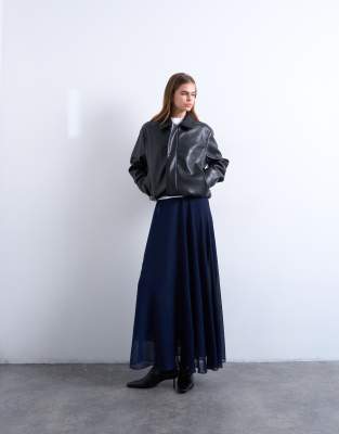 Topshop - Jupe longue évasée en mousseline transparente - Bleu marine
