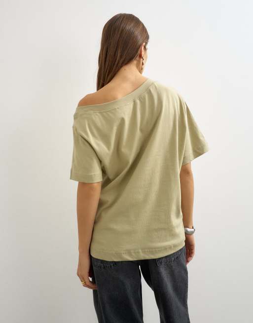 Topshop - Kakigrøn T-shirt med offshoulder-design, 3 af 4