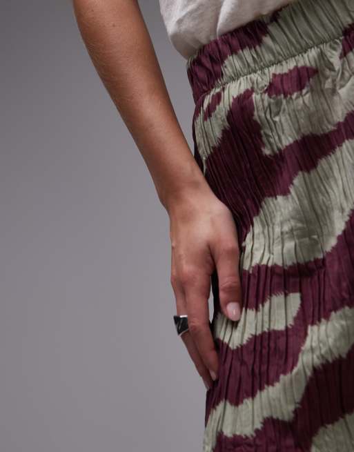 Topshop - Kakigrønne shorts med vide ben og zebraprint i krølstof, 3 af 5