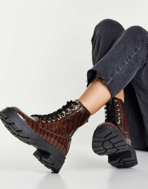 Topshop - Kali - Stivali stringati marrone cioccolato coccodrillo 