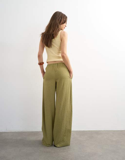 Topshop – Karierte Hose in Grün mit Knitterstruktur und Tunnelzug, 3 von 5