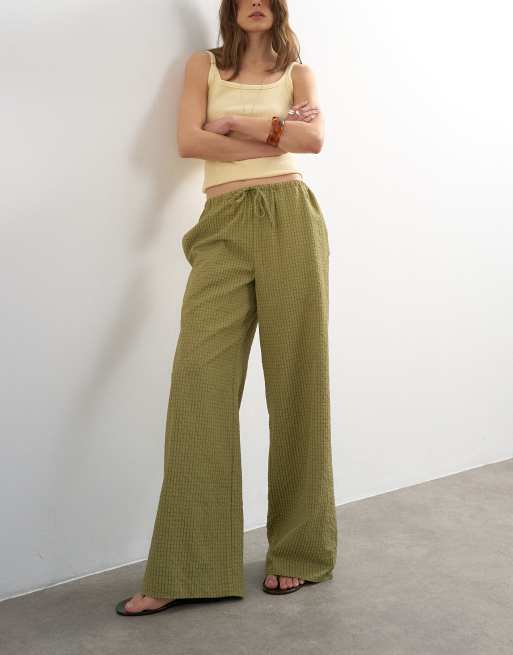 Topshop – Karierte Hose in Grün mit Knitterstruktur und Tunnelzug, 5 von 5
