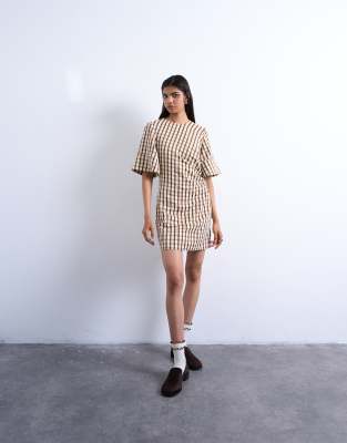 Topshop - Kariertes T-Shirt-Minikleid in Braun aus Seersucker-Brown