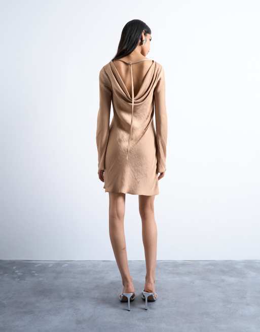 Topshop – Karmelowa satynowa sukienka mini z drapowanym tyłem i długimi rękawami, 4 z 4