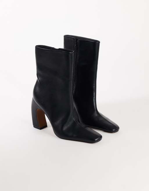Topshop Karter curved heel ankle boots in black stretch faux leather, 3 of 4
