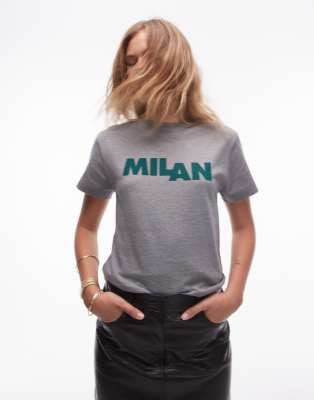 Topshop - Kastiges T-Shirt in meliertem Grau mit „Milan"-Print