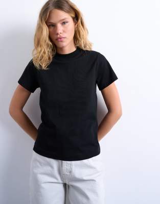 Topshop - Kastiges T-Shirt in Schwarz