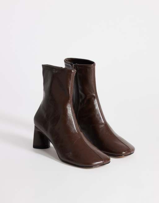 Topshop Kenna block heel ankle boot in chocolate, 2 of 4