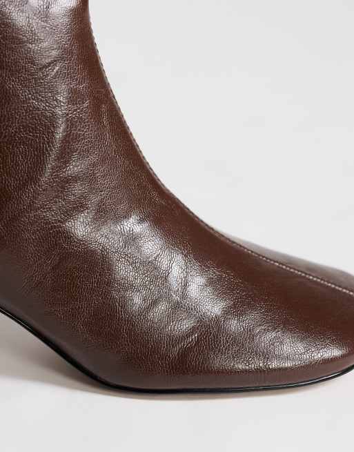 Topshop Kenna block heel ankle boot in chocolate, 3 of 4