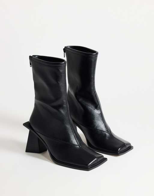 Topshop Kiara extended rand heeled ankle boot in black, 2 of 4
